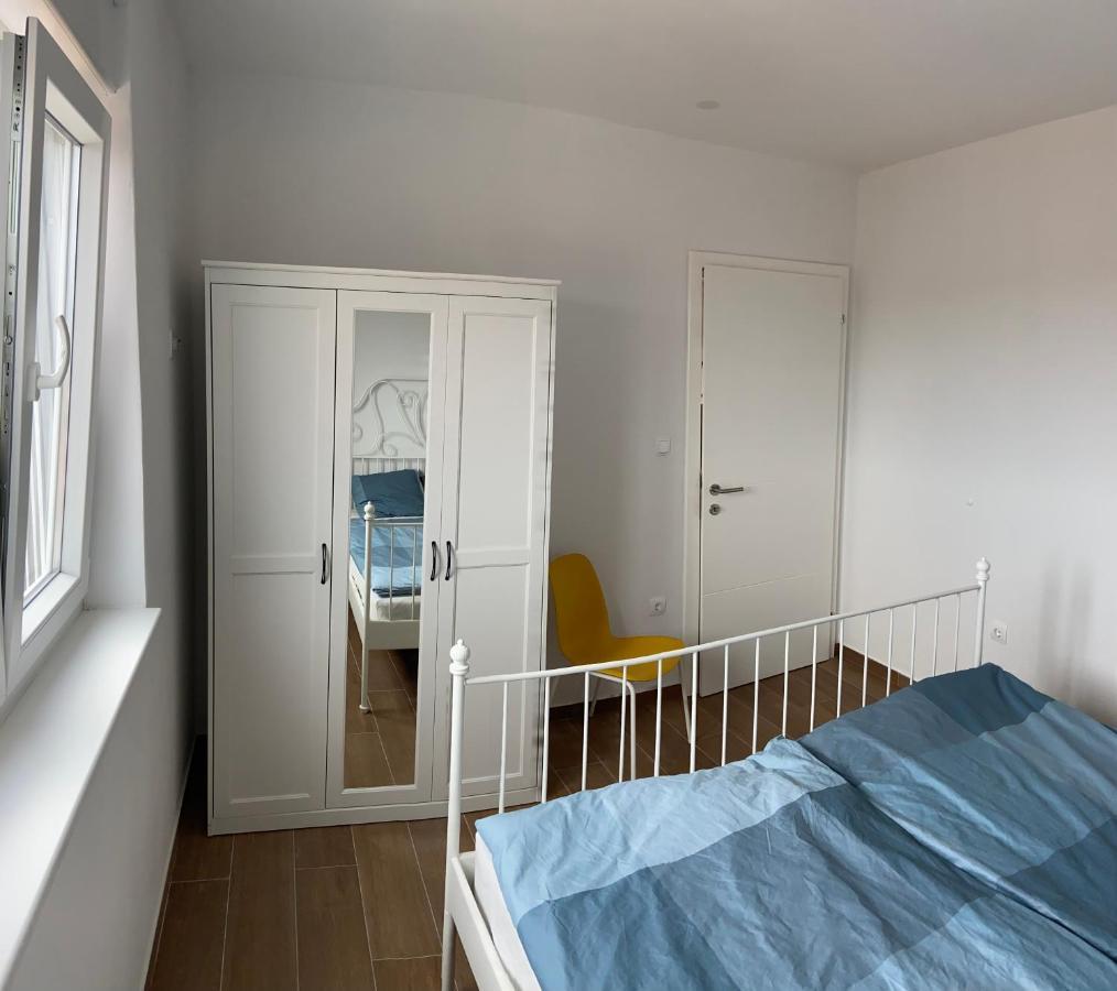 Daniela Family Apartment - Top Floor - New & Quite Location - Great Sea & Island View 비르 외부 사진